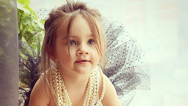 Azərbaycanın ən şirin qızı Banu, yıxıldı