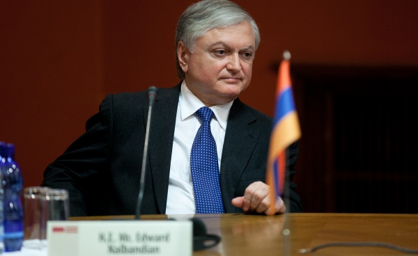 Nalbandayan Bakını “Qarabağ”la hədələdi