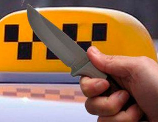 Bakı sakini taksidə bıçaqlandı -