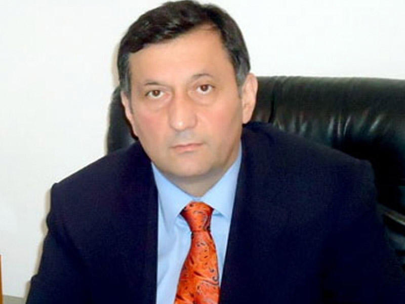 Azərbaycanda partiya sədri istefa verdi