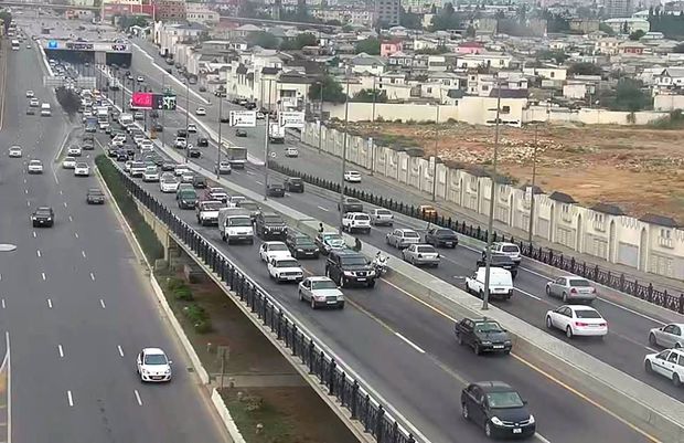 Ziya Bünyadov prospektində qəza: Sıxlıq yarandı