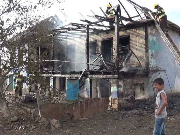 Cəlilabadda evdə güclü partlayış: 4 nəfər xəsarət alıb