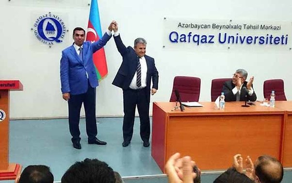 Qafqaz Universitetinin rektoru ilə belə vidalaşdılar