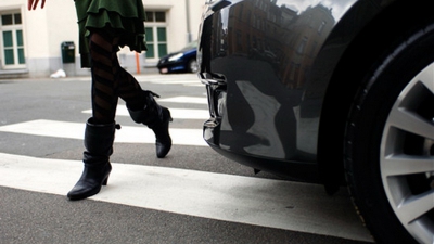 Qadını əri öldüyü yerdə maşın vurdu