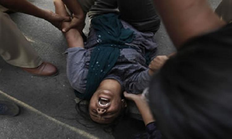 Qaraçuxurda qrup halında zorlama