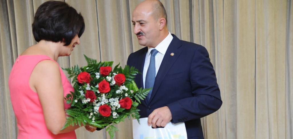 Beynəlxalq Müəllim günü Nəsimi rayonunda qeyd olundu