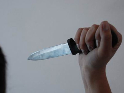 38 yaşlı Bərdə sakini bicaqlanıb