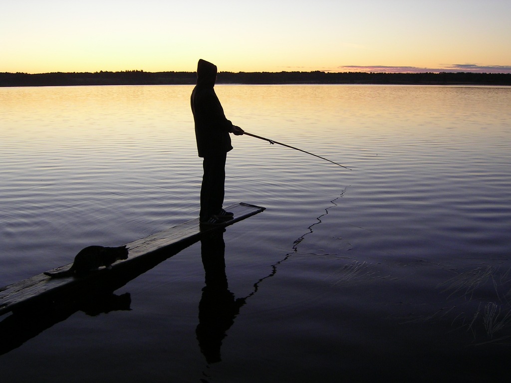 Balıq tutarkən batma təhlükəsi ilə üzləşdi