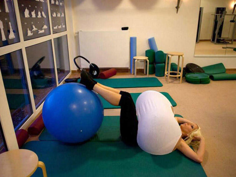 Gözəl olmaq istədilər, eybəcərləşdilər