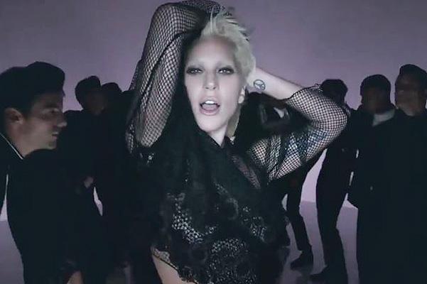 Ledi Qaqa məşhur brendin