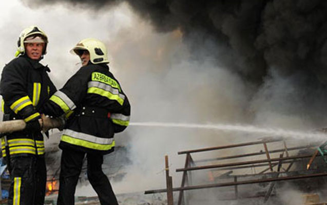 Mağaza , kompüter salonu və sexdə yanğın