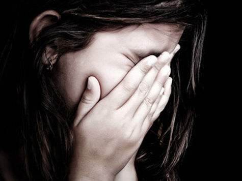 Bakıda 20 yaşlı qız qohumu tərəfindən zorlandı