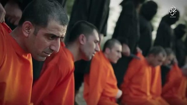 İŞİD-dən dəhşətli edam görüntüləri