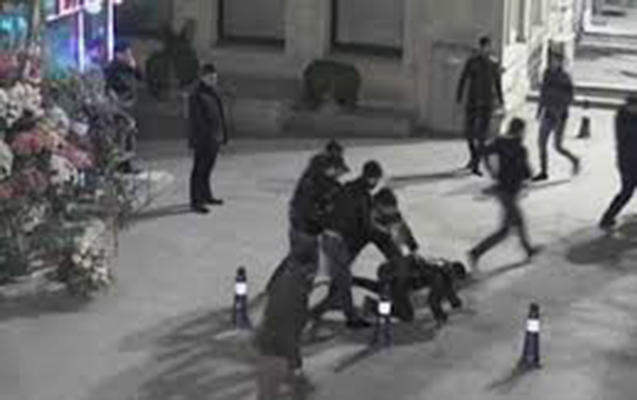 Azərbaycanda davada silaha əl atıldı