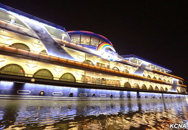 Kim Çen Inın “Titanik”i