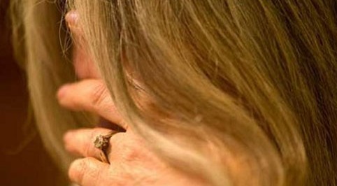 Şagirdin evindən oğurluq edən müəllimə: