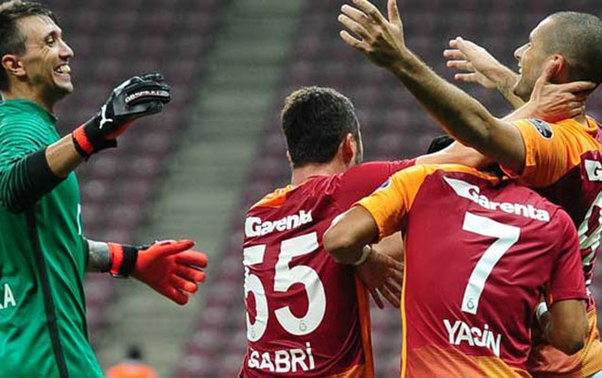 “Qalatasaray” son saniyələrdə vurduğu qolla qalib gəldi