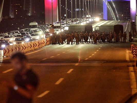 22 hərbçi sərbəst buraxıldı