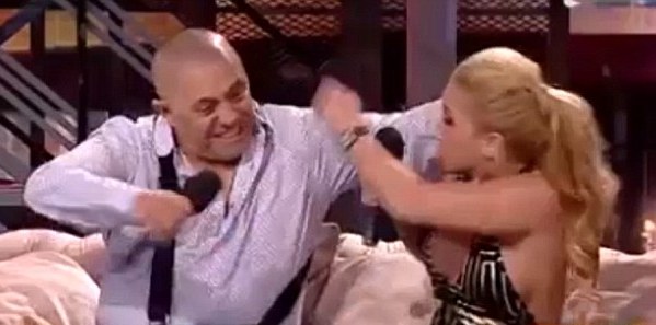 Canlı yayımda qaraçı qalmaqalı: 