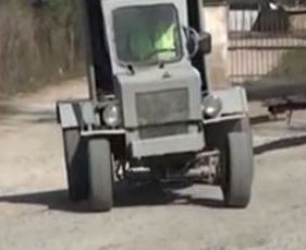 Salyan sakini “Jiquli” və “Uaz”dan traktor düzəltdi