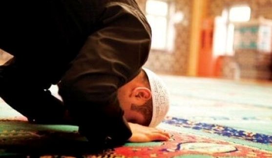 Azərbaycanda məscidlərdə bayram namazı qılınıb