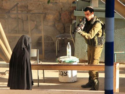 18 yaşlı tələbə qız çadrasını açmadığı üçün güllələndi