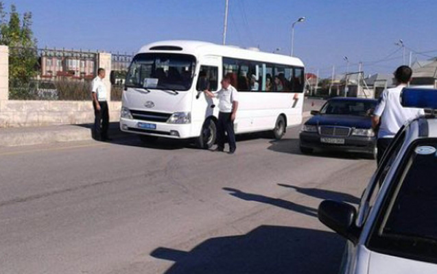 Müfəttişi saymadı, maşını üstünə sürdü