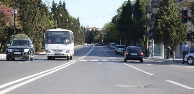 Bakıda sərnişin, avtobus sürücüsünü döydü