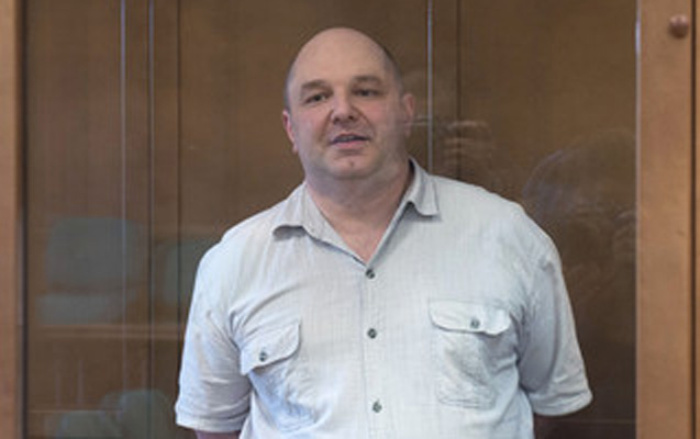 Rus polkovnikə 14 illik həbs - Rütbəsi geri alındı