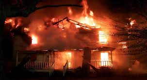 Saatlıda yaşayış evi yandı - FHN