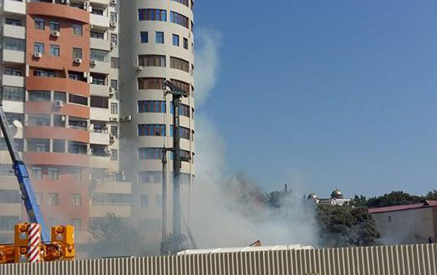 Bakıda qaçqınların yaşadığı ərazidə yanğın -