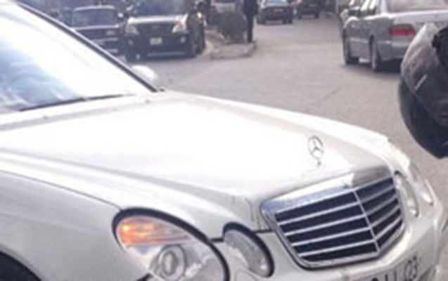 Maşın almaq üçün saxta pul verdi