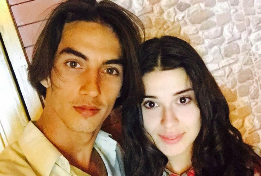 Rozanın oğlu türkiyəli aktrisa ilə bir arada