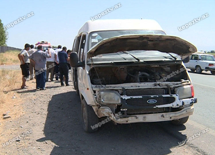 24 saatda üçüncü mikroavtobus qəzası