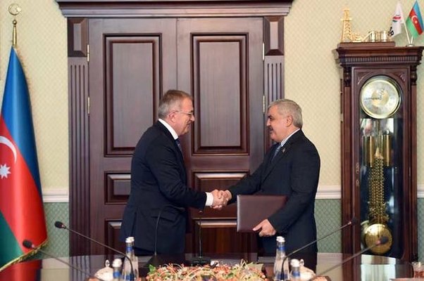 SOCAR Rumıniyanın neft şirkəti ilə memorandum imzaladı