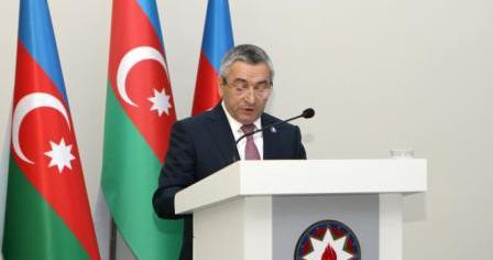 Adil Vəliyev parkı söküb özünə şəxsi uşaq bağçası tikdirdi