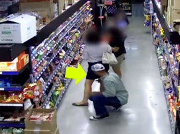 Oğlanın çirkin əməli kameraya düşdü