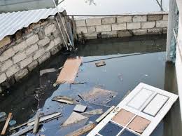 Azərbaycanda leysan 4 evi dağıtdı