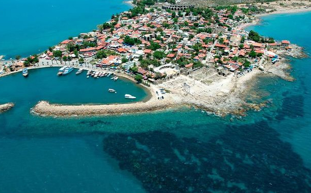 Milyarder qaçqınlar üçün iki ada alacaq