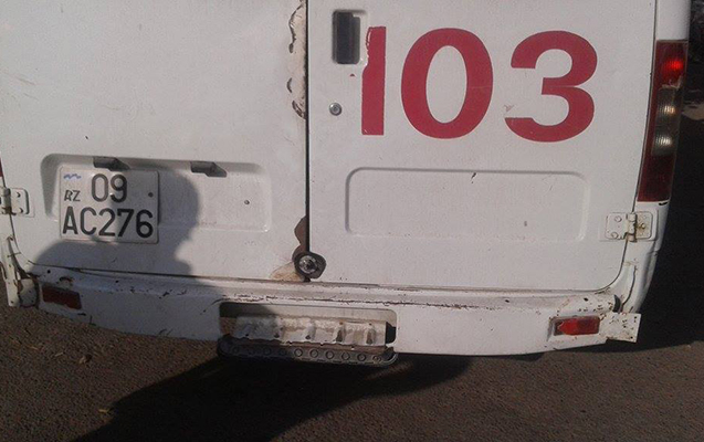 “Xəstənin yanına gedirik, bizi döyürlər”