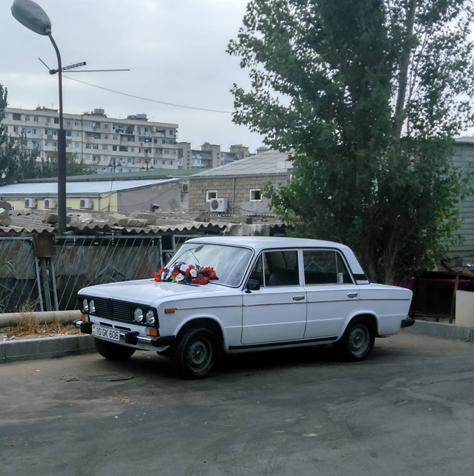 Şagirdi məktəbə toy karvanı ilə gətirdilər