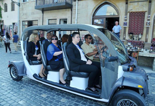 Çexiyanın birinci xanımı İçərişəhərdə -