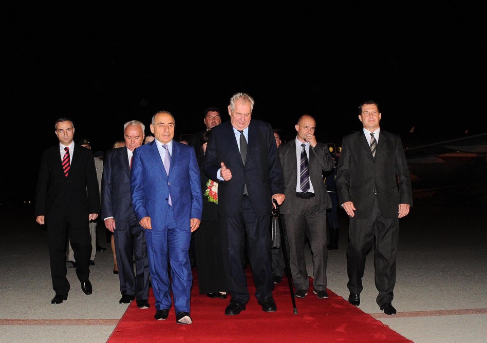 Çex prezidenti Bakıda