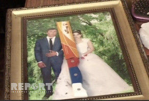 Ağcabədidə toy kaseti oğurlanıb, bəy-gəlin şəkili üzərinə bıçaq qoyulub -