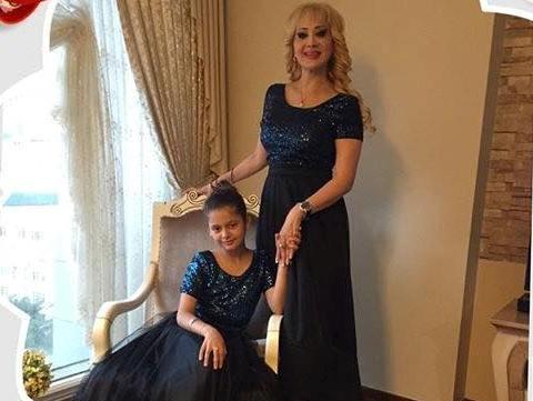 Məleykə qızına İstanbulda ad günü etdi -