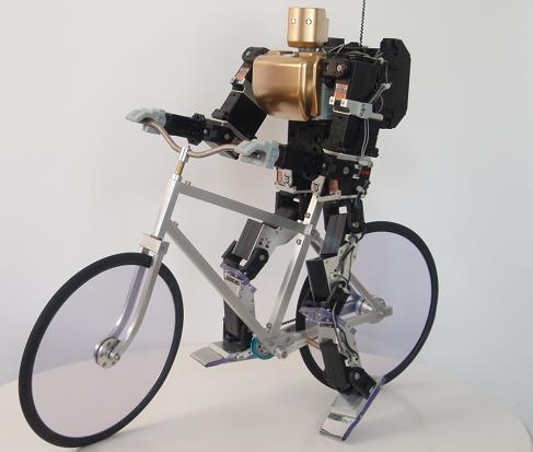 Velosiped sürən Robot