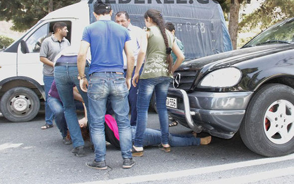 Sumqayıtda iki azyaşlı uşağı ilə birgə intihara cəhd edən qadın danışdı -