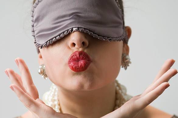 İngilis qız iki illik intim münasibətdən sonra “boyfriend”inin qız olduğunu öyrənib