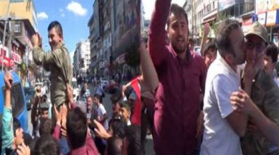 Türk xalqı türk əsgərini belə bağrına basdı -