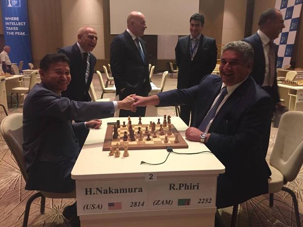 Kirsan İlyumjinov və Azad Rəhimov şahmat oynadılar -